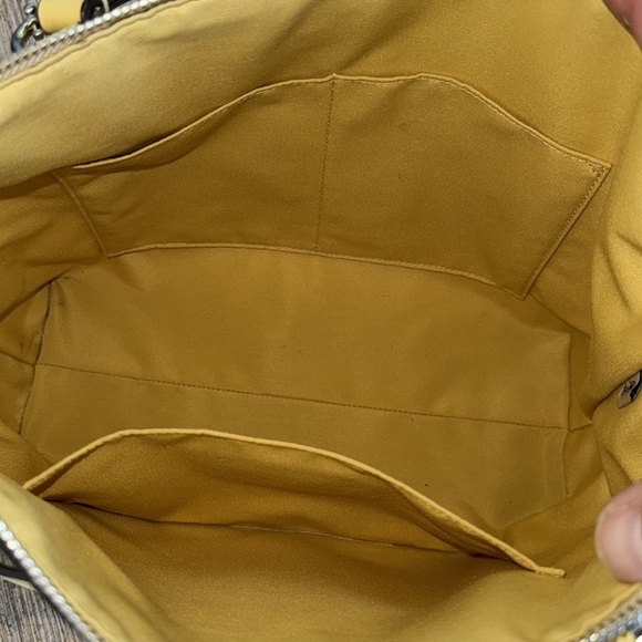 Coach Bag Signature Zip Top Tote Bag - Picture 12 of 17